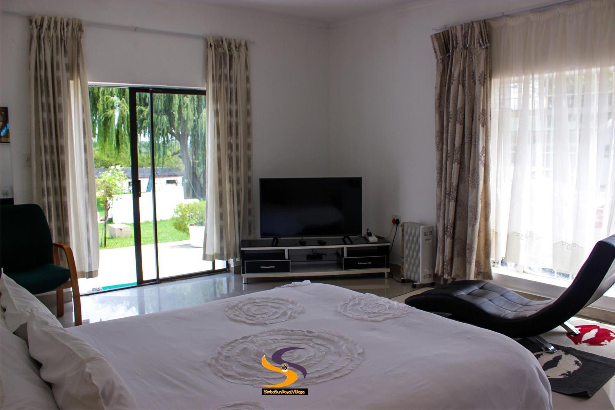 SimbaSun Cottages Midrand Esterno foto