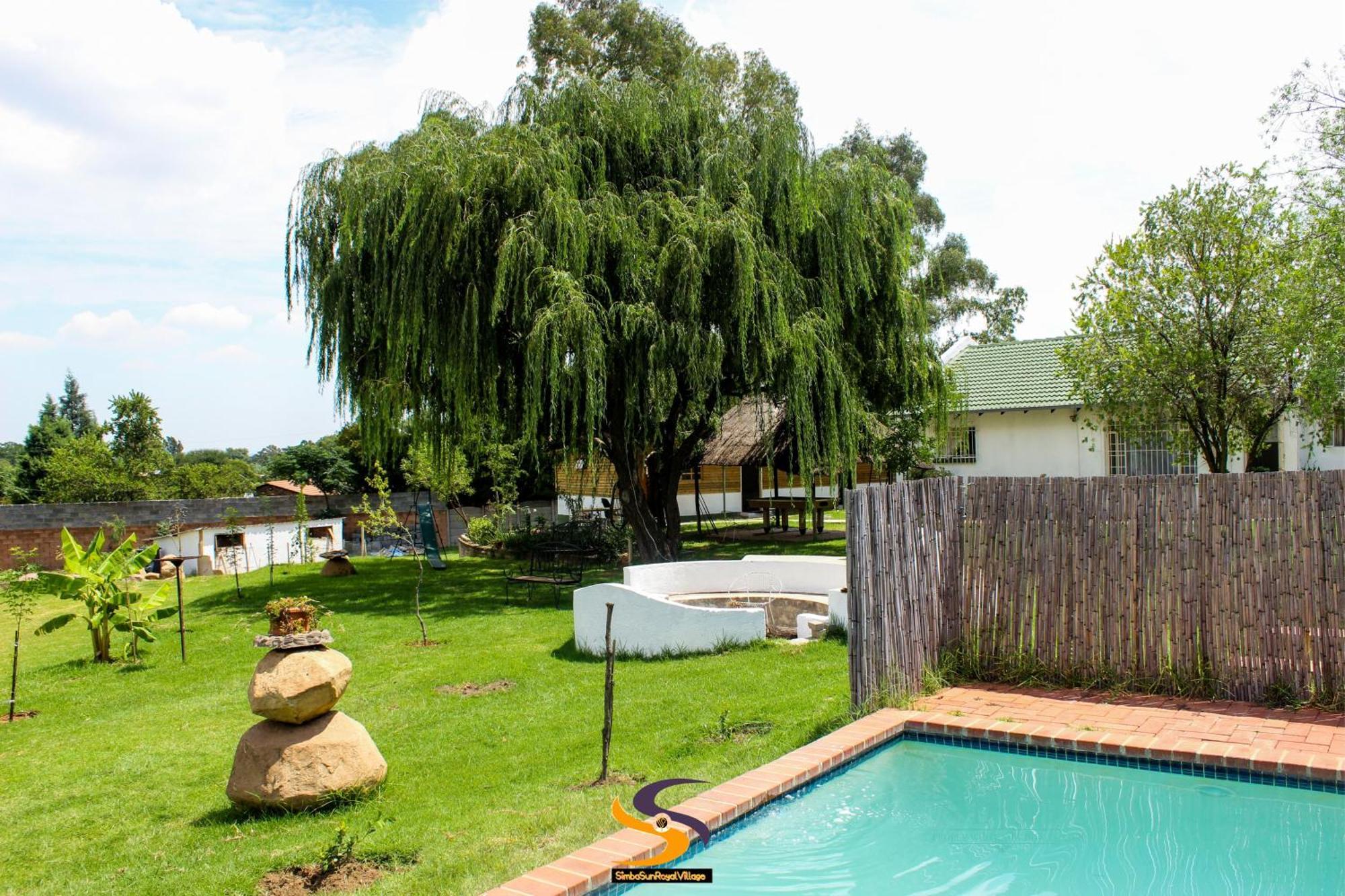 SimbaSun Cottages Midrand Esterno foto