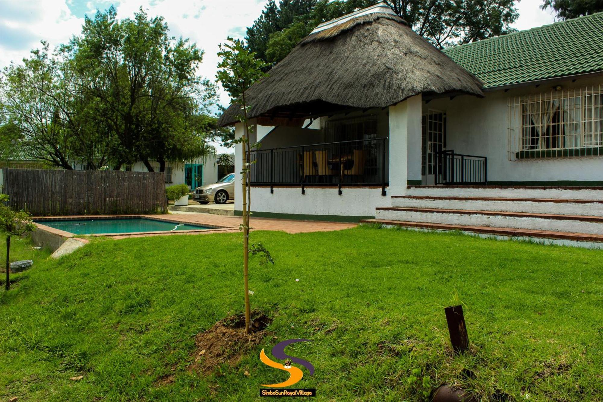 SimbaSun Cottages Midrand Esterno foto