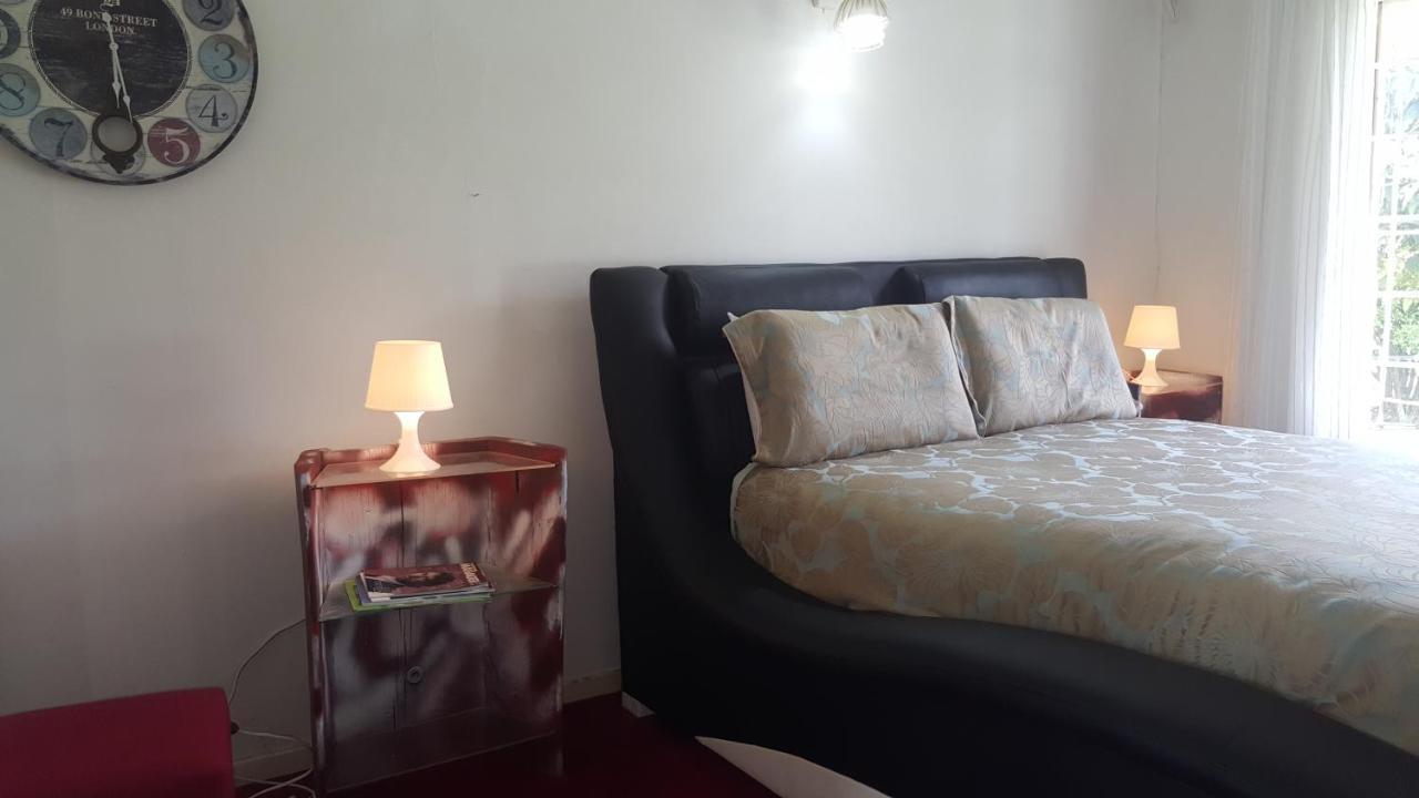 SimbaSun Cottages Midrand Esterno foto